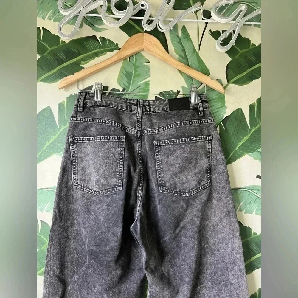 ASOS Bershka Women’s Washed Black Wide Leg Crop High Rise Jeans 8 - Picture 7 of 8
